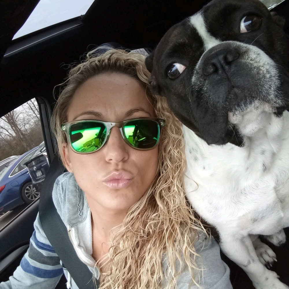 Meet your Posher, Desiree